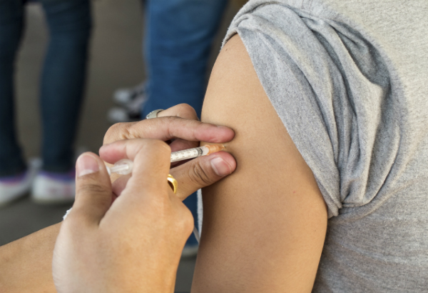 What vaccines are recommended to travel safely to Peru?