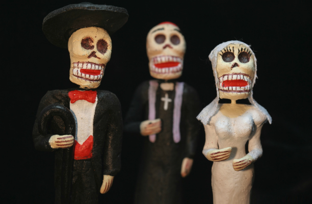 mexican day of the dead dolls